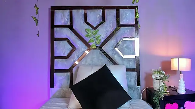 Electra Gosselin online show from May 1, 12:26 am
