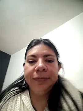 Snapshot of kinky_momm chatting on September 15, 1:11 pm kinky momm online show from September 15, 1:11 pm