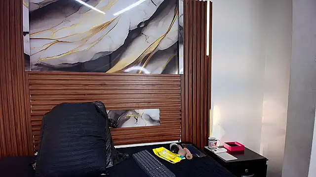 Evelin thompsson online show from October 18, 3:09 am