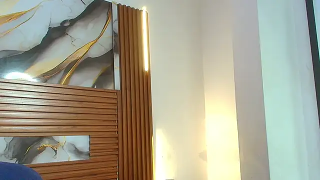 Evelin thompsson online show from November 18, 3:12 am