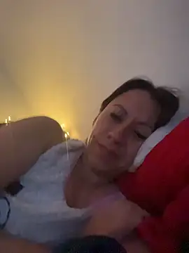 Snapshot of Biancamirage3 chatting on December 14, 5:24 am Biancamirage3 online show from December 14, 5:24 am