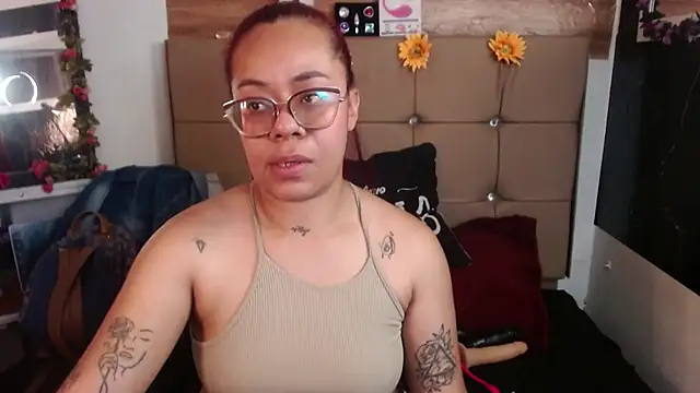 MIA  SPENCER online show from January 17, 8:01 pm