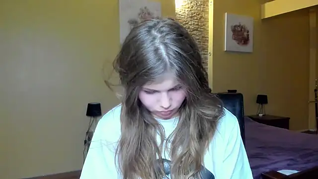 Lilly Jess online show from November 20, 6:18 pm