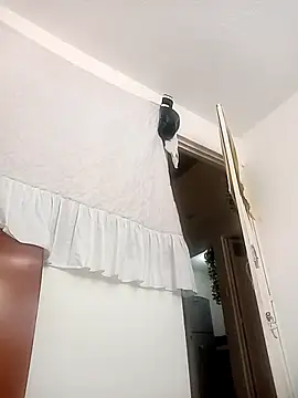 Snapshot of kittymutant99 chatting on October 29, 6:20 pm kittymutant99 online show from October 29, 6:20 pm