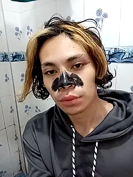 Snapshot of kittymutant99 chatting on November 19, 5:57 pm kittymutant99 online show from November 19, 5:57 pm