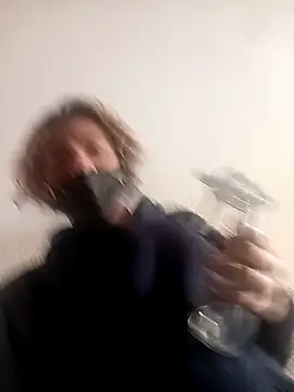 Snapshot of kittymutant99 chatting on December 3, 12:47 pm kittymutant99 online show from December 3, 12:47 pm