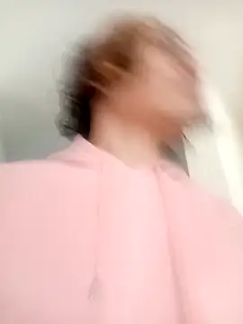 Snapshot of kittymutant99 chatting on December 5, 1:09 pm kittymutant99 online show from December 5, 1:09 pm