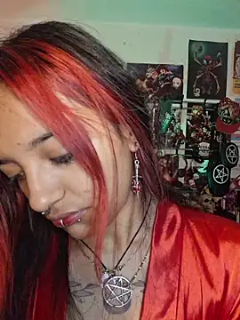 Snapshot of carolinerue chatting on February 16, 1:18 pm carolinerue online show from February 16, 1:18 pm