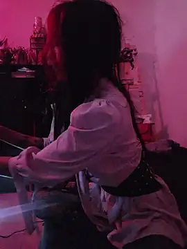 Snapshot of carolinerue chatting on March 12, 7:31 pm carolinerue online show from March 12, 7:31 pm