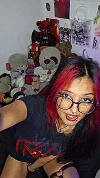 Snapshot of carolinerue chatting on March 14, 6:41 am carolinerue online show from March 14, 6:41 am