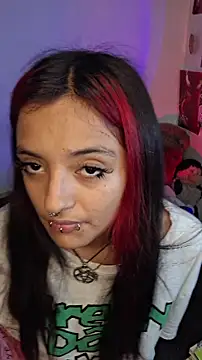 Snapshot of carolinerue chatting on March 19, 4:16 am carolinerue online show from March 19, 4:16 am