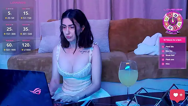 Snapshot of MissScarlettXO chatting on September 8, 8:08 pm MissScarlettXO online show from September 8, 8:08 pm