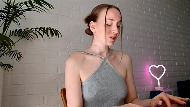 WhitePrincessLuna online show from July 26, 12:01 pm