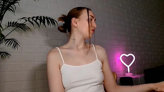 WhitePrincessLuna online show from July 27, 12:01 pm