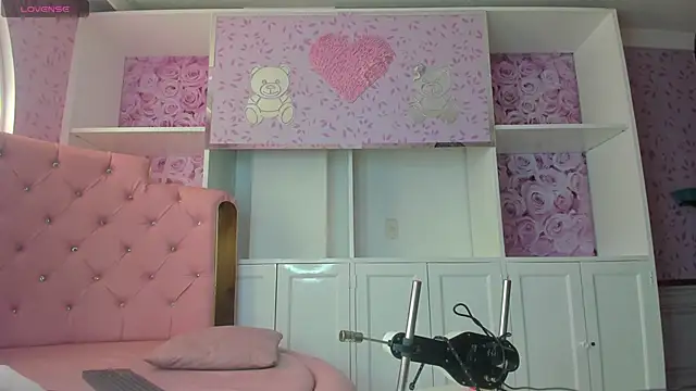 Teffy Cute  online show from October 13, 3:12 pm