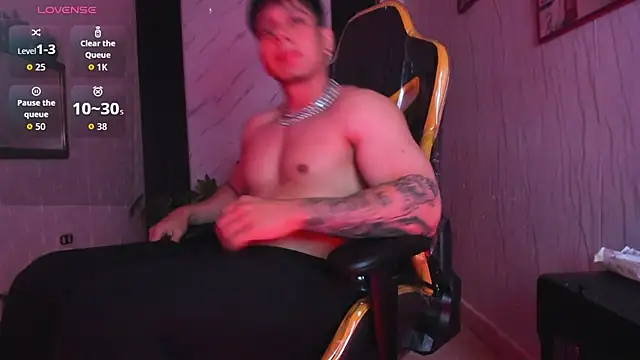 Snapshot of xKevyn chatting on October 2, 12:23 pm xKevyn online show from October 2, 12:23 pm