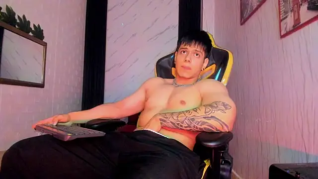 Snapshot of xKevyn chatting on October 8, 12:25 pm xKevyn online show from October 8, 12:25 pm