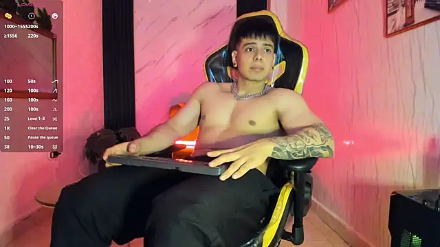 Snapshot of xKevyn chatting on October 16, 12:17 pm xKevyn online show from October 16, 12:17 pm