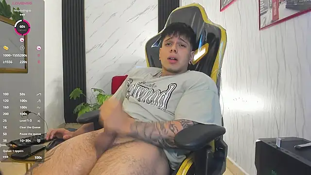 Snapshot of xKevyn chatting on November 29, 12:19 pm xKevyn online show from November 29, 12:19 pm