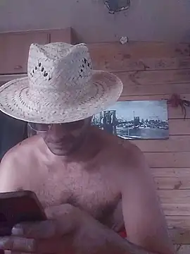 Snapshot of Vikingo1985 chatting on September 14, 5:01 pm Vikingo1985 online show from September 14, 5:01 pm