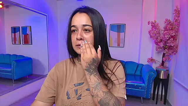 Black roseee online show from June 12, 3:38 am