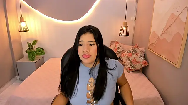 Mia hills  online show from September 13, 3:28 am
