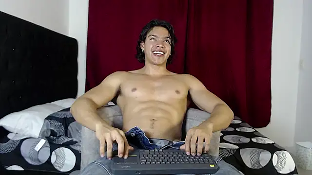 adriel escalante online show from January 10, 4:14 am