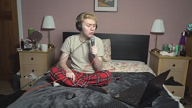 scottishtwink01 online show from January 9, 1:47 pm