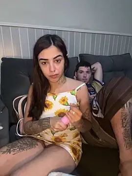 Bbzinha 18 online show from November 4, 4:00 am