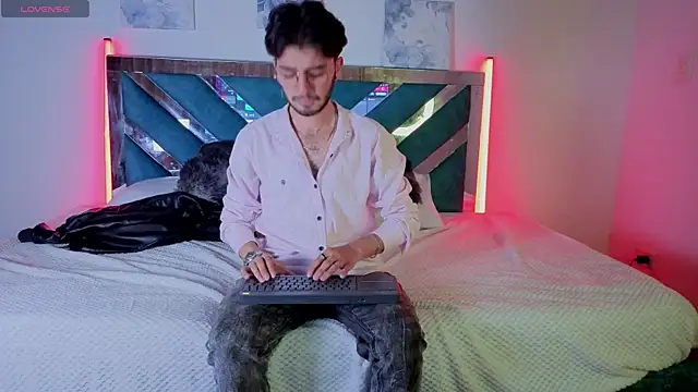 nerd perverse online show from September 20, 3:18 am