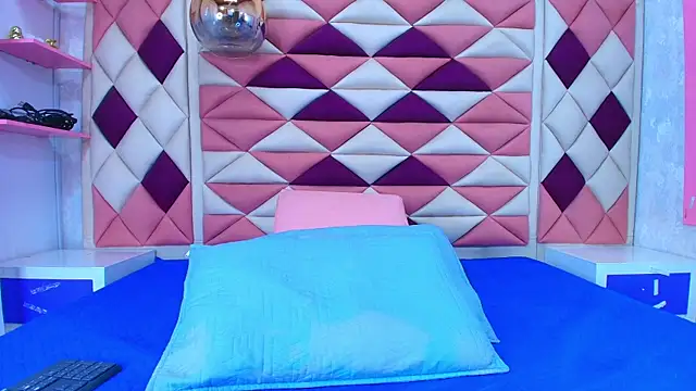 abbyrouss  online show from September 23, 3:09 am