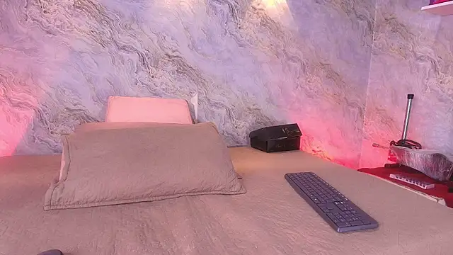 abbyrouss  online show from November 12, 3:07 am