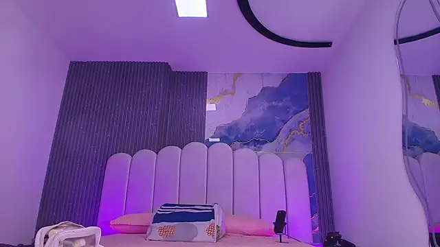 abbyrouss  online show from July 1, 3:08 am