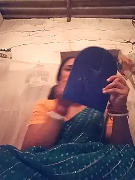 Snapshot of Notyriya7 chatting on April 4, 4:48 pm Notyriya7 online show from April 4, 4:48 pm