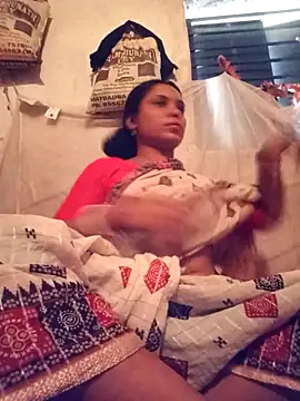 Snapshot of Notyriya7 chatting on April 6, 7:42 am Notyriya7 online show from April 6, 7:42 am