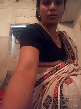 Snapshot of Notyriya7 chatting on April 13, 5:02 am Notyriya7 online show from April 13, 5:02 am