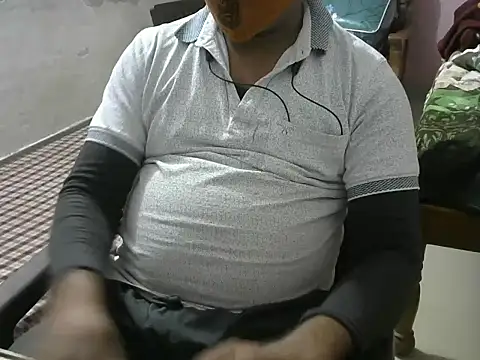 Famit025 online show from January 9, 5:37 pm