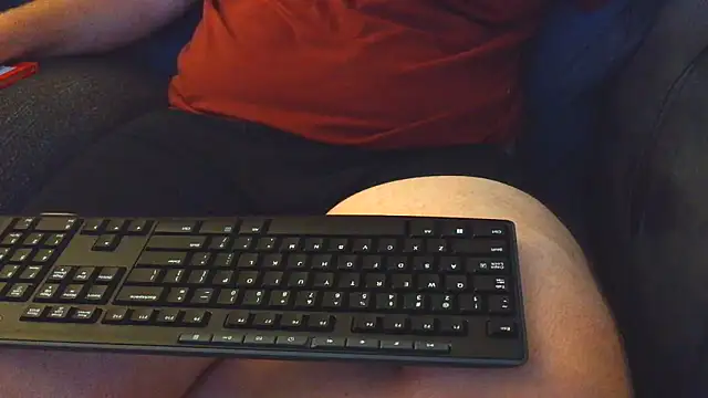 thighguy30 online show from September 9, 7:08 am