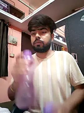 Snapshot of soniriyaa010101 chatting on June 6, 7:29 pm soniriyaa010101 online show from June 6, 7:29 pm