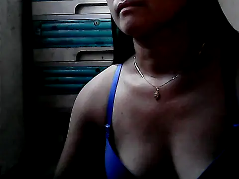 yoursPinayMama1682 online show from October 24, 6:10 am