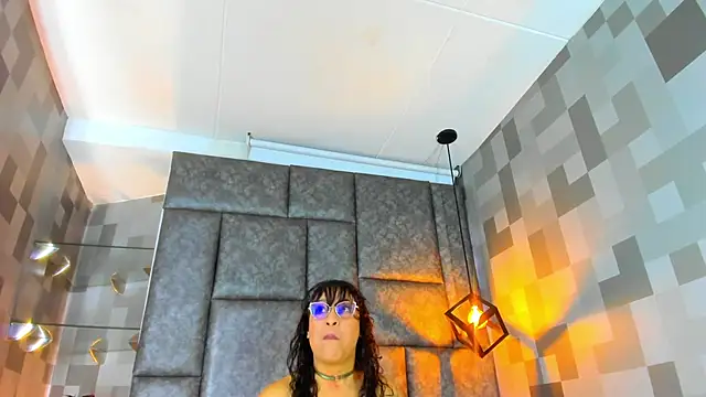 Jenni Zeller online show from October 7, 11:18 am