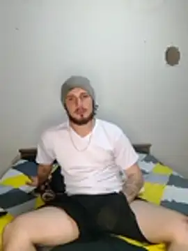 Snapshot of Angels21cm chatting on November 25, 4:56 am Angels21cm online show from November 25, 4:56 am