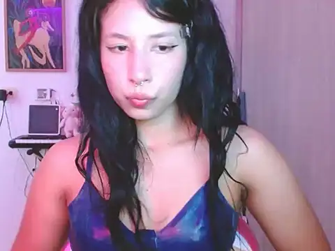 Snapshot of babyvavi chatting on June 19, 1:26 pm babyvavi online show from June 19, 1:26 pm