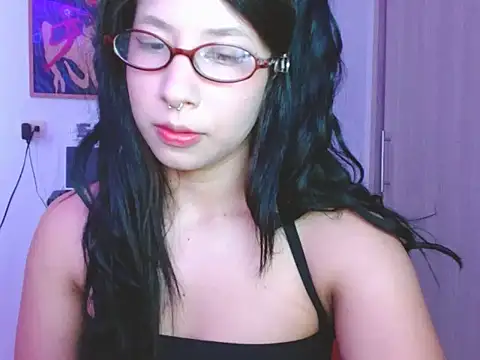 Snapshot of babyvavi chatting on June 20, 2:42 pm babyvavi online show from June 20, 2:42 pm