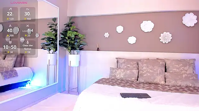 Snapshot of VictoriaShelby chatting on October 11, 11:53 am VictoriaShelby online show from October 11, 11:53 am