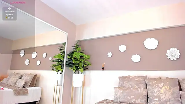 Snapshot of VictoriaShelby chatting on October 13, 12:05 pm VictoriaShelby online show from October 13, 12:05 pm