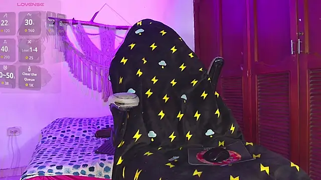 Snapshot of chloe_tgn chatting on September 21, 12:07 pm chloe tgn online show from September 21, 12:07 pm