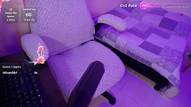 Snapshot of chloe_tgn chatting on October 5, 7:23 pm chloe tgn online show from October 5, 7:23 pm