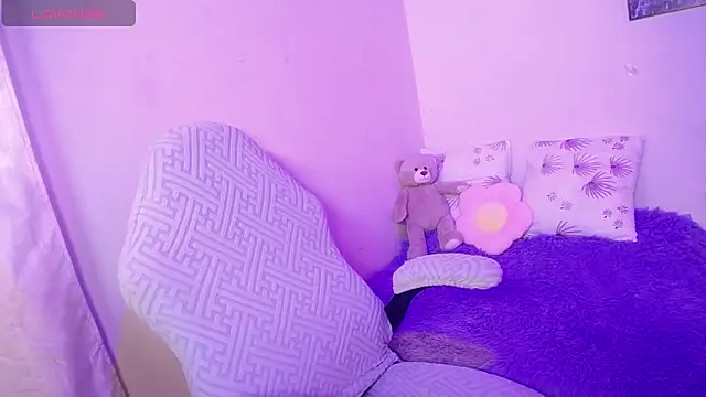 Snapshot of chloe_tgn chatting on October 14, 7:58 pm chloe tgn online show from October 14, 7:58 pm