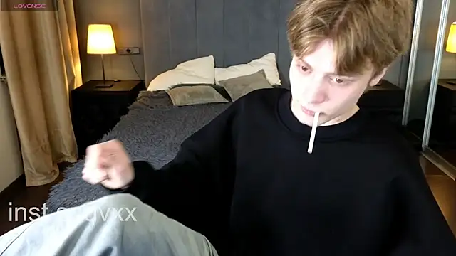 LouieEvans online show from November 9, 9:35 pm